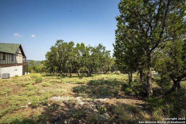 Image 6 of 34 For 2601 Summit Dr