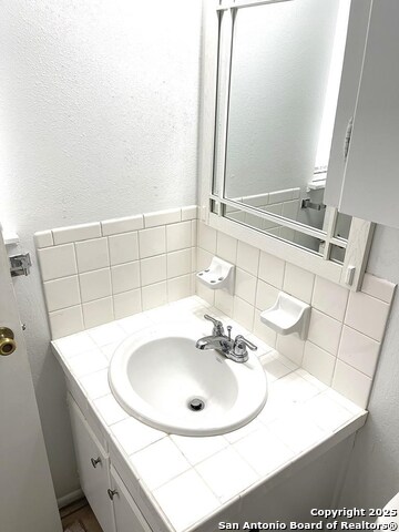 Image 12 of 16 For 1403 Kingfisher