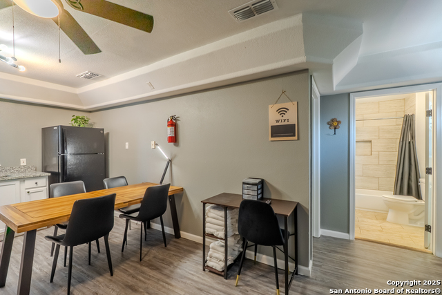 Image 4 of 13 For 125 Hess 202