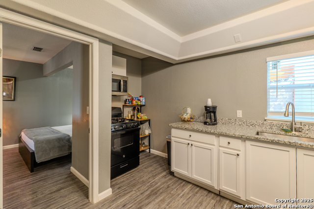 Image 5 of 13 For 125 Hess 202