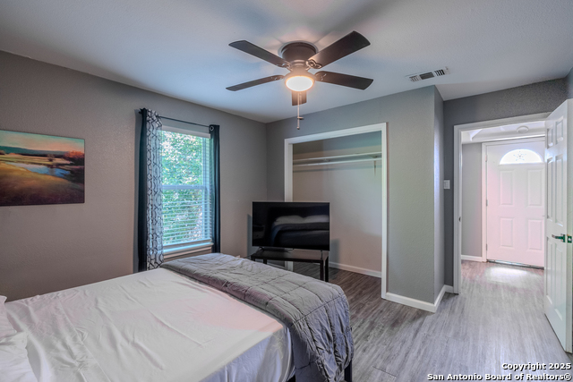 Image 8 of 13 For 125 Hess 202