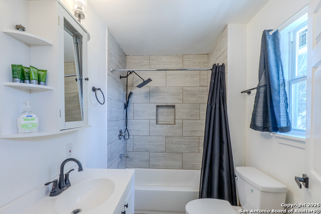 Image 9 of 13 For 125 Hess 202