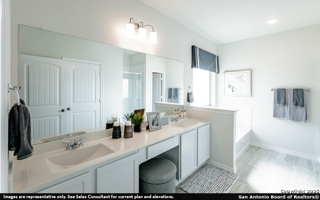 Listing photo id 14 for 2914 Tengyc Bow