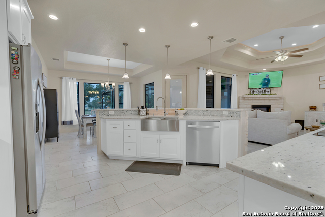 Image 17 of 50 For 300 Abrego Lake