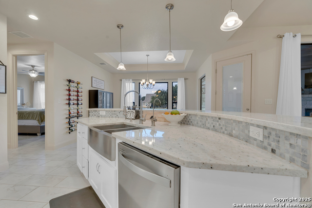 Image 18 of 50 For 300 Abrego Lake