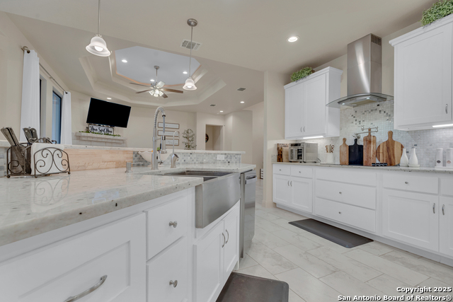 Image 19 of 50 For 300 Abrego Lake