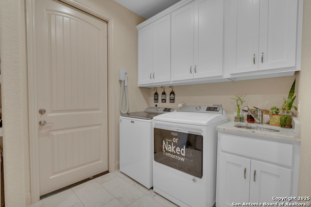 Image 21 of 50 For 300 Abrego Lake