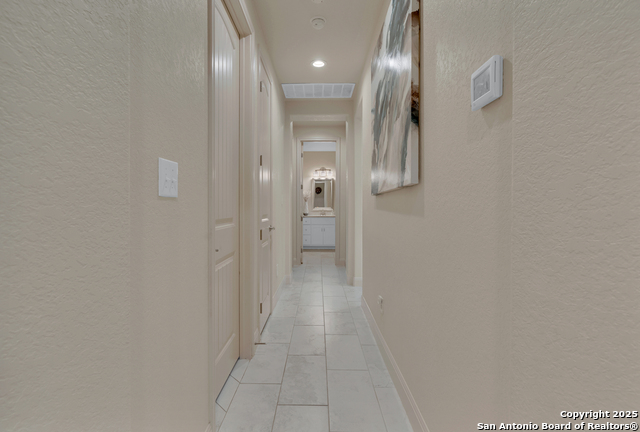 Image 22 of 50 For 300 Abrego Lake