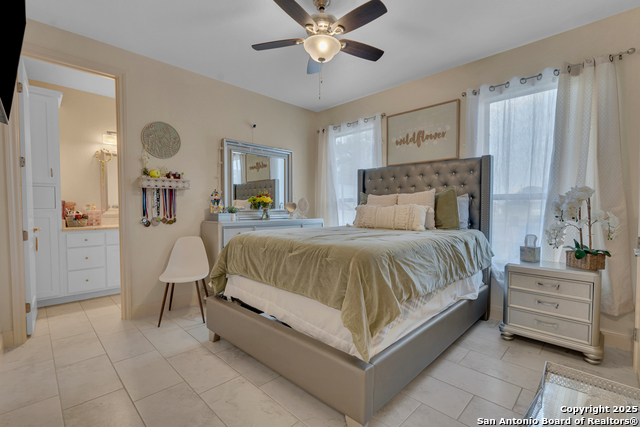 Image 28 of 50 For 300 Abrego Lake