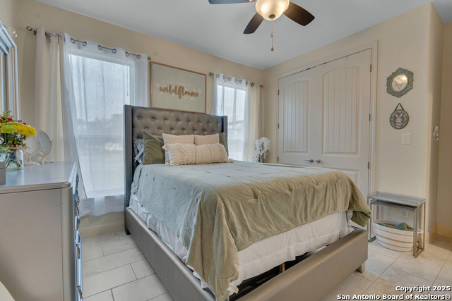 Image 29 of 50 For 300 Abrego Lake