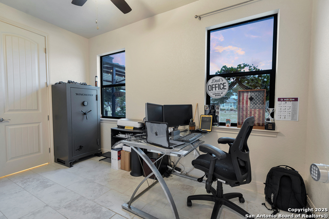 Image 37 of 50 For 300 Abrego Lake