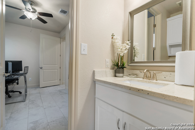 Image 38 of 50 For 300 Abrego Lake