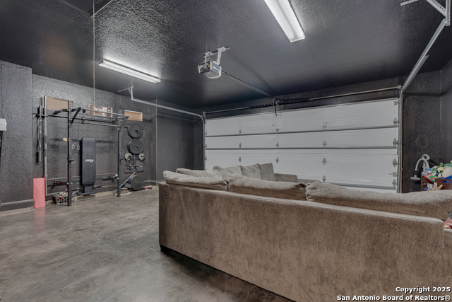 Image 40 of 50 For 300 Abrego Lake