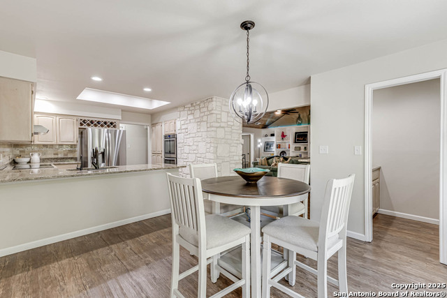 Listing photo id 14 for 8718 Paisano Pass