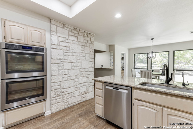Listing photo id 17 for 8718 Paisano Pass
