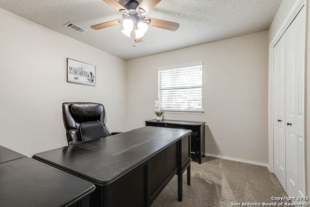 Listing photo id 25 for 8718 Paisano Pass