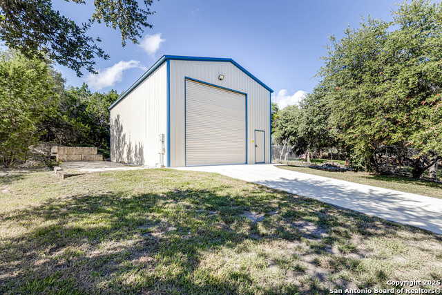 Listing photo id 39 for 8718 Paisano Pass