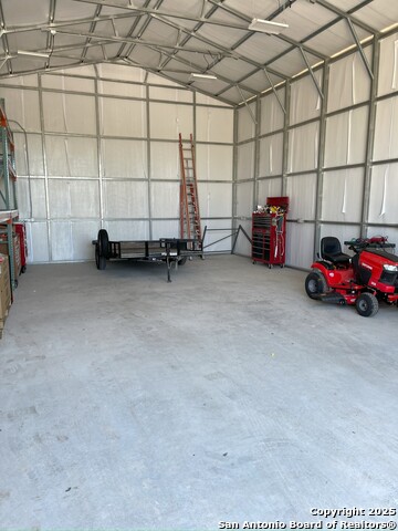 Listing photo id 45 for 8718 Paisano Pass