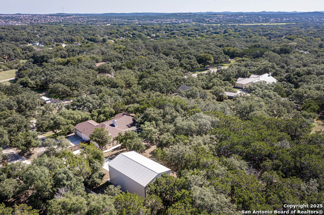 Listing photo id 57 for 8718 Paisano Pass