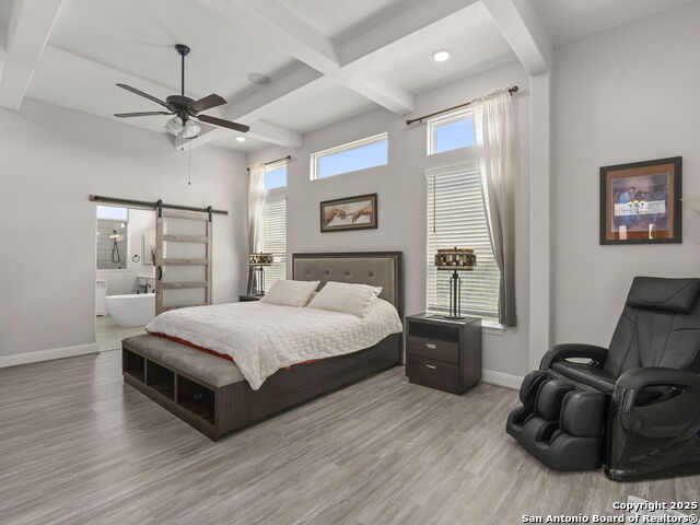 Listing photo id 15 for 25026 Dulzura