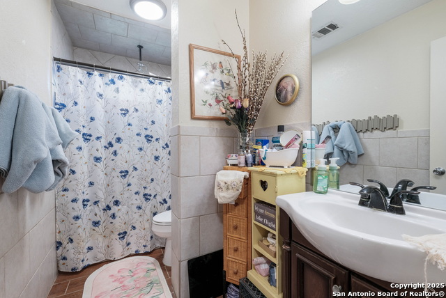 Listing photo id 19 for 4223 Katrina Ln