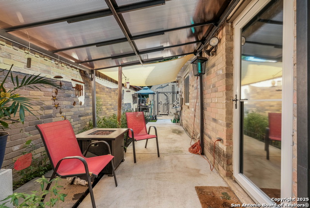 Listing photo id 25 for 4223 Katrina Ln