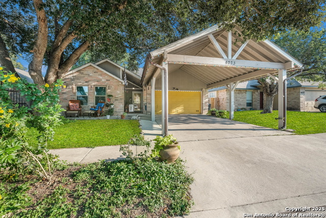 Listing photo id 2 for 4223 Katrina Ln