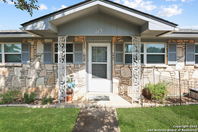 Details for 115 Village  , Kerrville, TX 78028