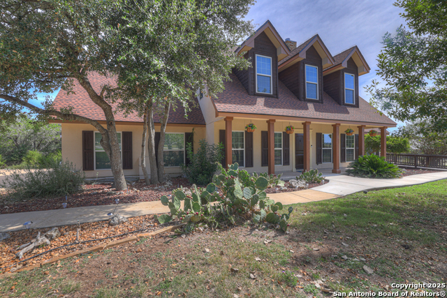 Details for 204 Falling Hills, New Braunfels, TX 78132