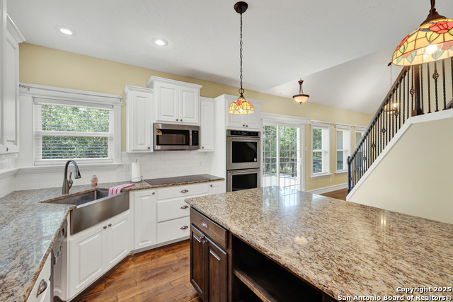 Image 11 of 46 For 204 Falling Hills