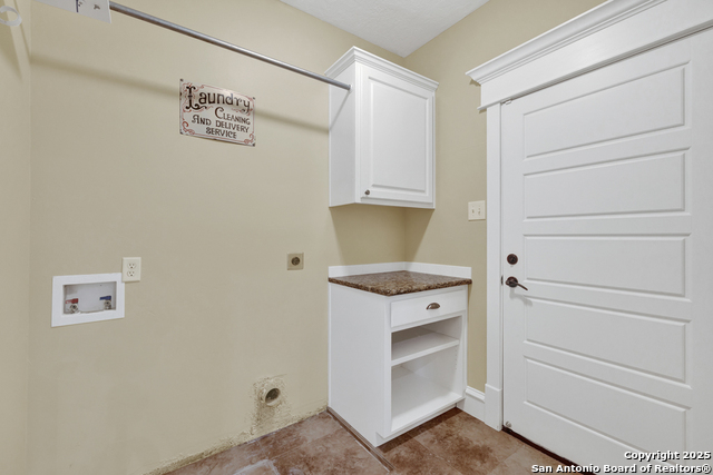 Image 19 of 46 For 204 Falling Hills