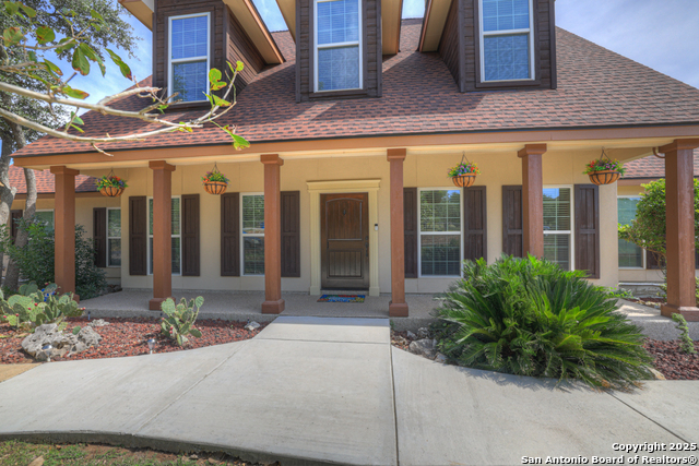 Image 2 of 46 For 204 Falling Hills