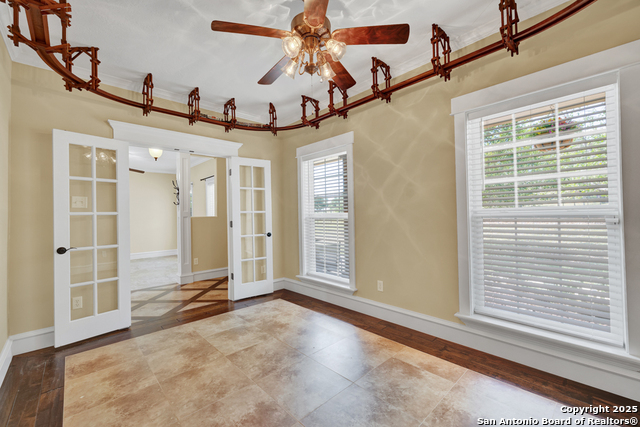 Image 4 of 46 For 204 Falling Hills