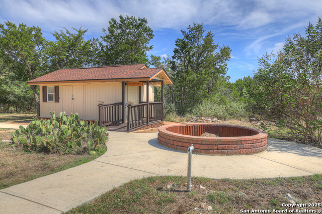 Image 40 of 46 For 204 Falling Hills