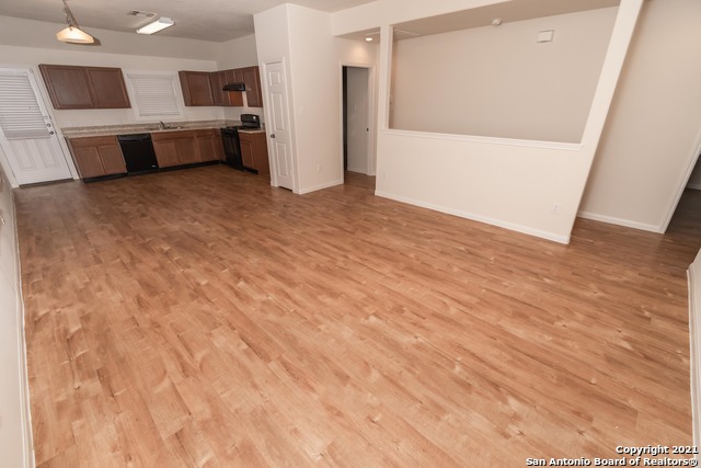 Image 4 of 12 For 711 Belle Watling