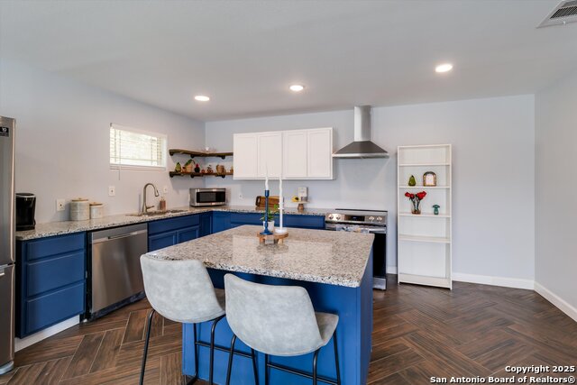 Listing photo id 8 for 1423 Delgado St