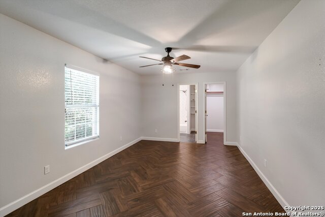 Listing photo id 14 for 1423 Delgado St