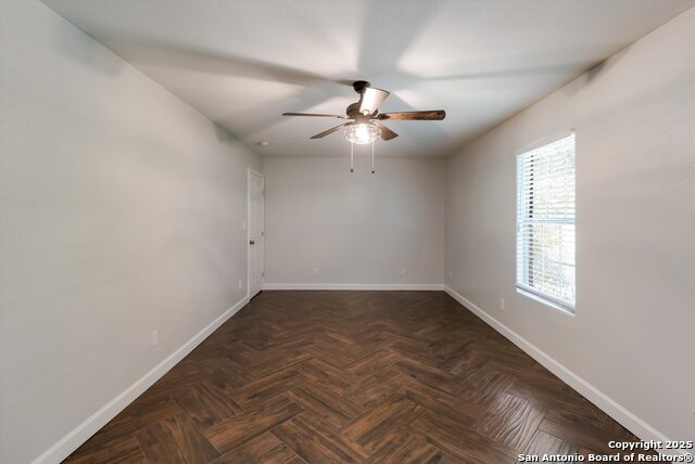 Listing photo id 16 for 1423 Delgado St