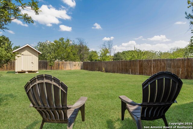 Listing photo id 25 for 1423 Delgado St