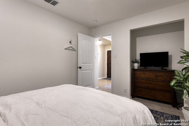 Image 23 of 26 For 1418 Dove Bend