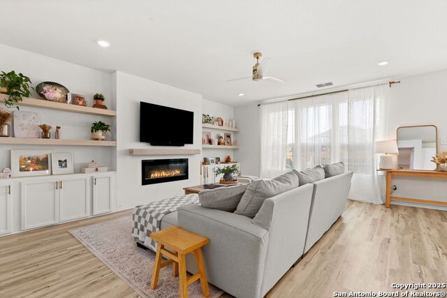 Image 2 of 28 For 4552 Klein Meadows