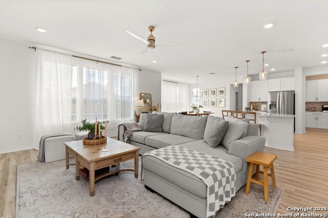 Image 4 of 28 For 4552 Klein Meadows