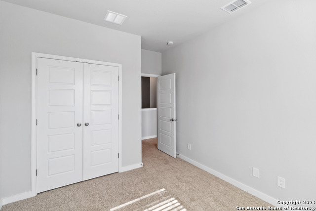 Listing photo id 24 for 465 Cross Barn Blvd