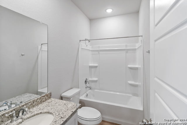 Listing photo id 25 for 465 Cross Barn Blvd