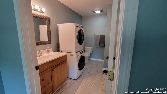 Image 6 of 7 For 1108 Canyon  