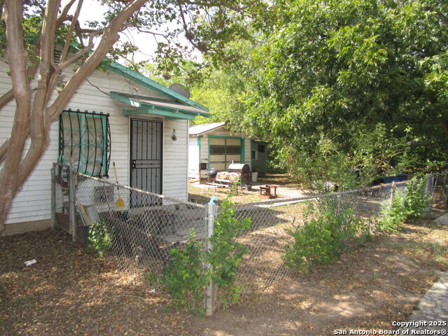 Image 4 of 8 For 303 Oconee