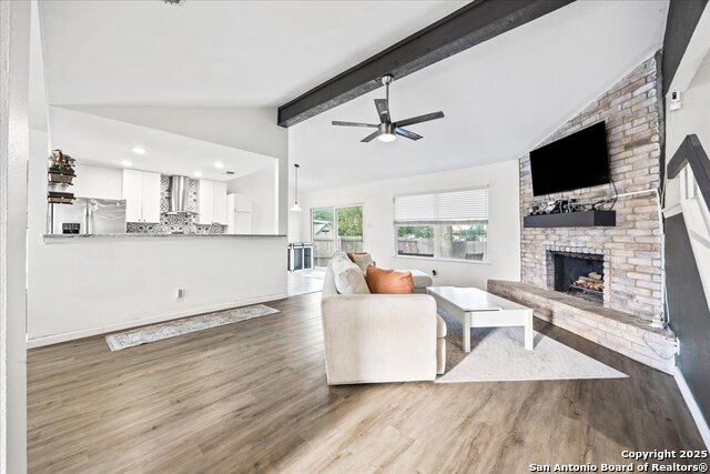 Image 12 of 31 For 11926 Holm Oaks