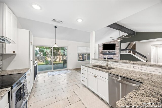 Image 15 of 31 For 11926 Holm Oaks