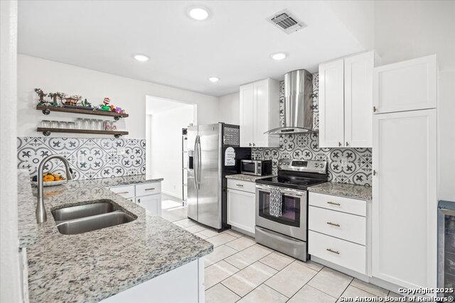 Image 16 of 31 For 11926 Holm Oaks