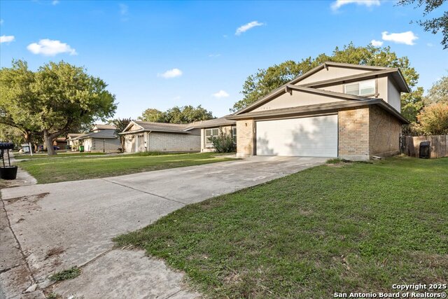 Image 2 of 31 For 11926 Holm Oaks